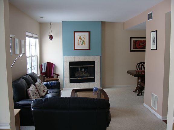 5th image of 1083 N Village Dr