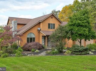 1041 Trail Rd N, Elizabethtown, PA 17022