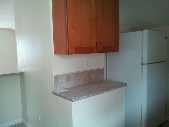 2nd image of 20220 Murdock Ave