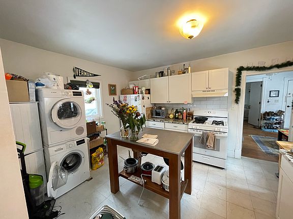 4th image of 117 E Summit St APT 1
