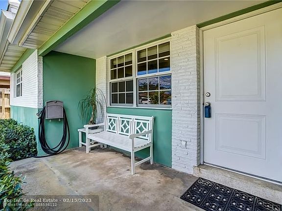4th image of 590 NW 46th Ct