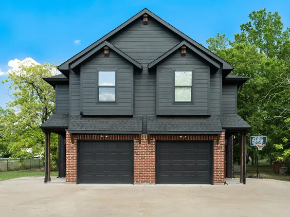 109 N James, Quinlan, TX 75474