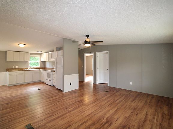 2nd image of 5409 Bowling Green Rd