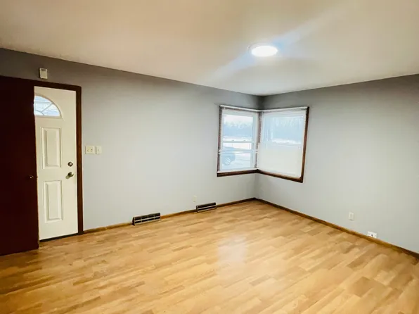 8560 W Villard Ave, Milwaukee, WI 53225