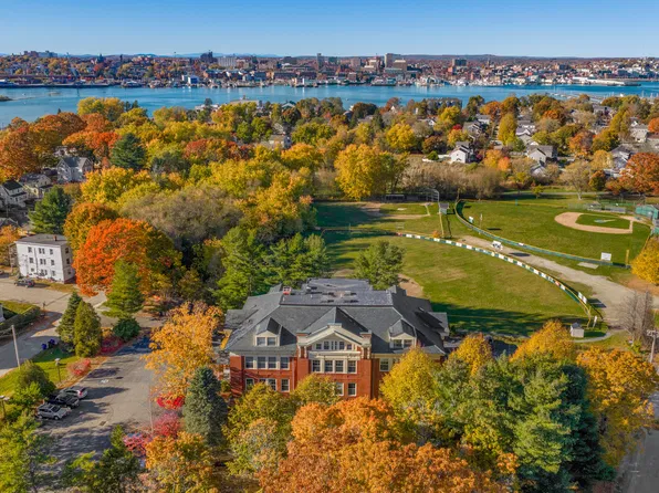 245 Broadway #305, South Portland, ME 04106