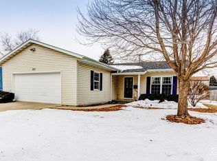 531 Colonial Dr, Dekalb, IL 60115