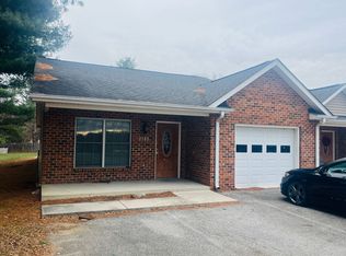 1140 Huff Ln, Blacksburg, VA 24060