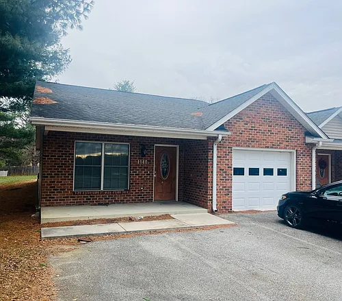 1140 Huff Ln Photo 1