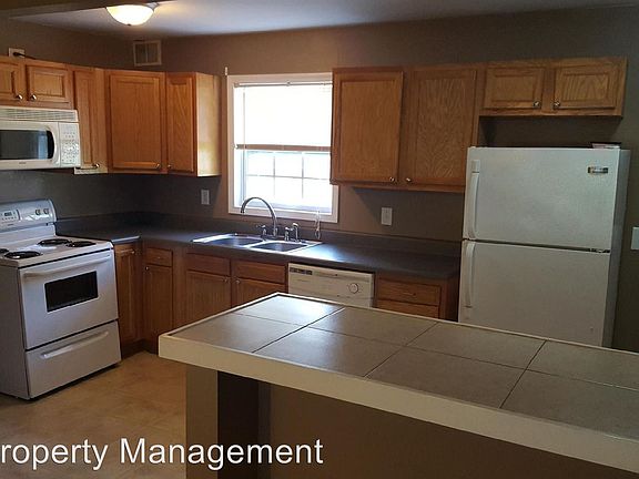 3rd image of 407 E Lincoln St APT 1
