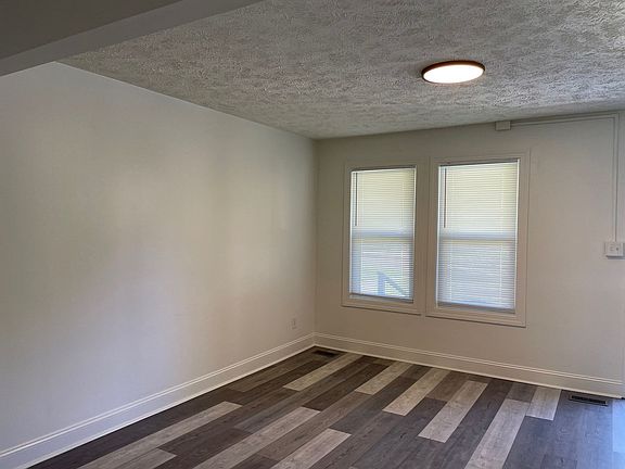 2nd image of 816 Lambuth Blvd #105