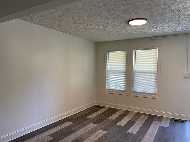 816 Lambuth Blvd — Photo 2