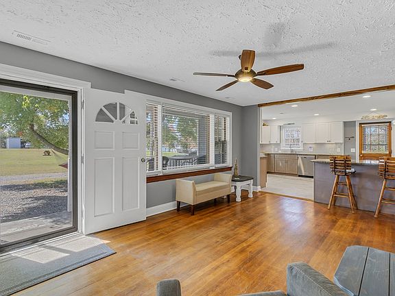 5th image of 76 Oyster House Cir