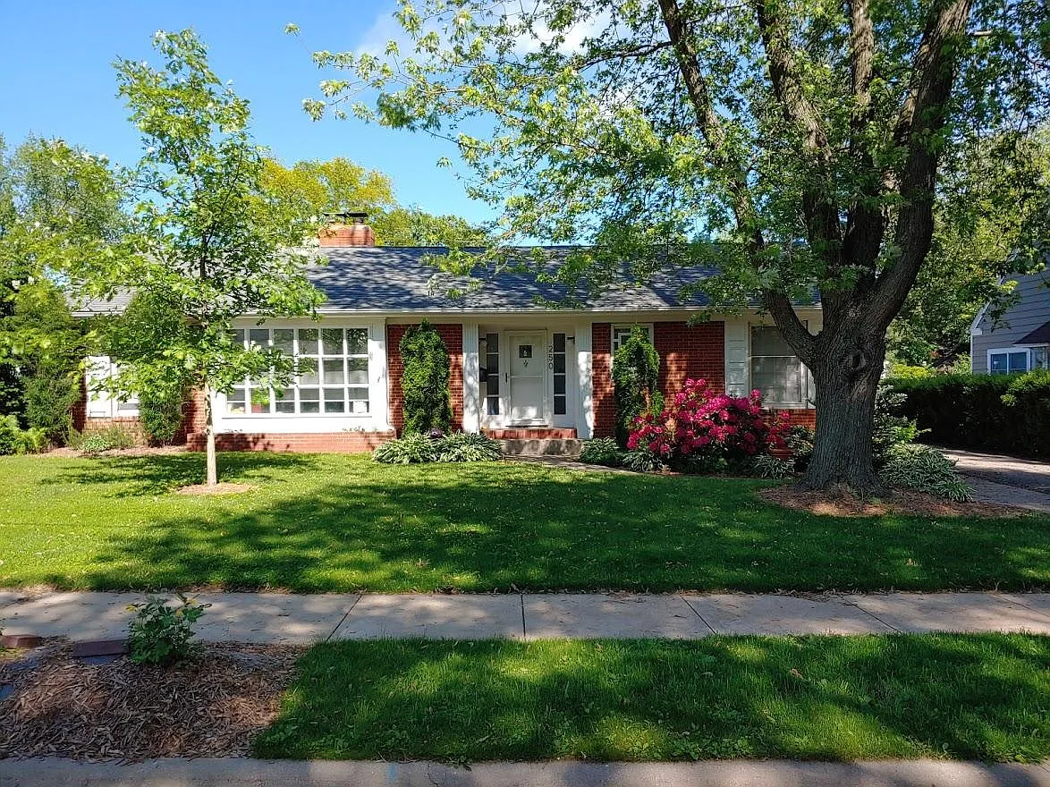 3 bed, 1710 sqft, $2,600 — Photo 2