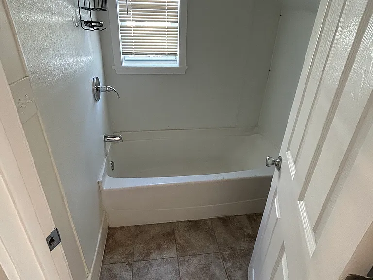 686 Bridge St #2 — Photo 6