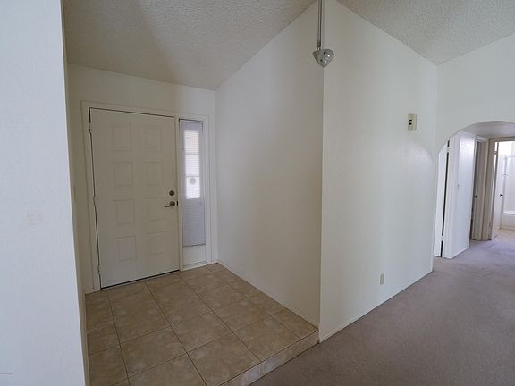 5th image of 10695 E Clinton St