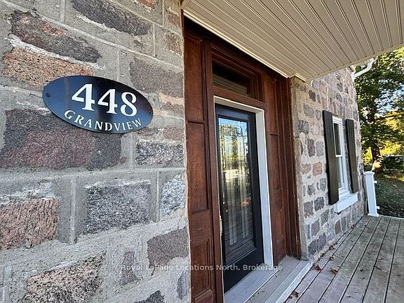 3rd image of 448 Grandview Dr