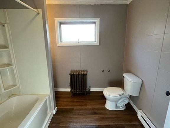 5th image of 218 W Ridge St
