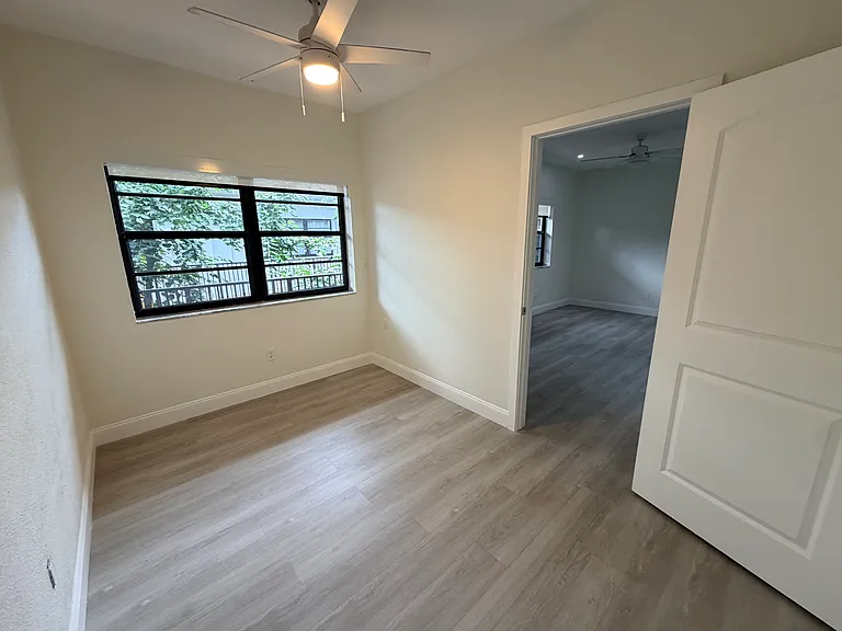 7845 NE Bayshore Ct #16 — Photo 11