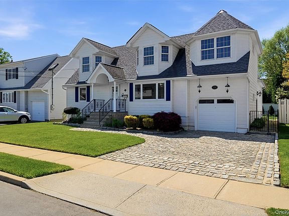 3rd image of 228 Atlantic Avenue