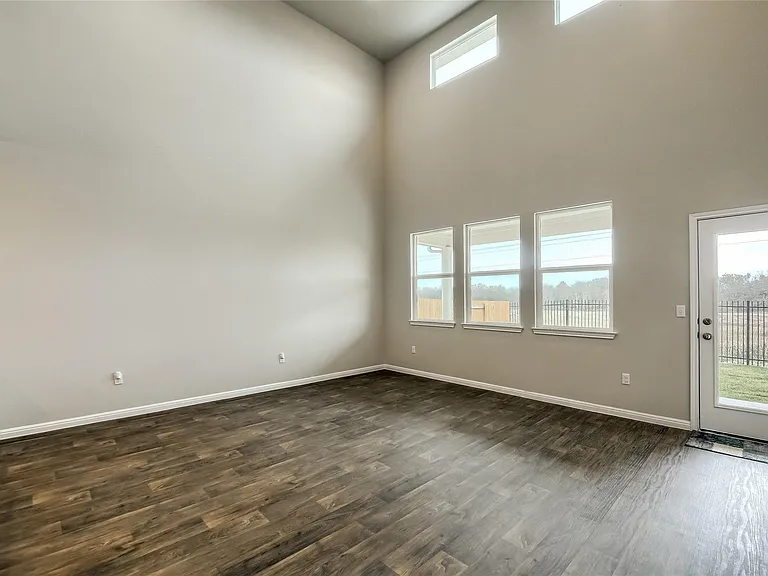603 Bluffview Dr — Photo 9