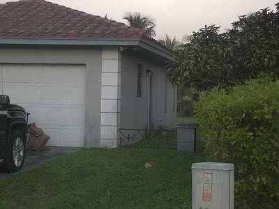 3rd image of 19430 W Oakmont Dr