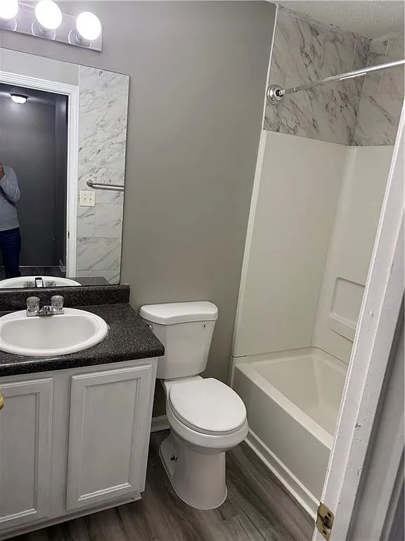 4 bed, 2.5 bath, 1714 sqft, $1,800 — Photo 2