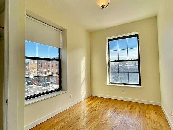4th image of 670 Prospect Pl #1LL