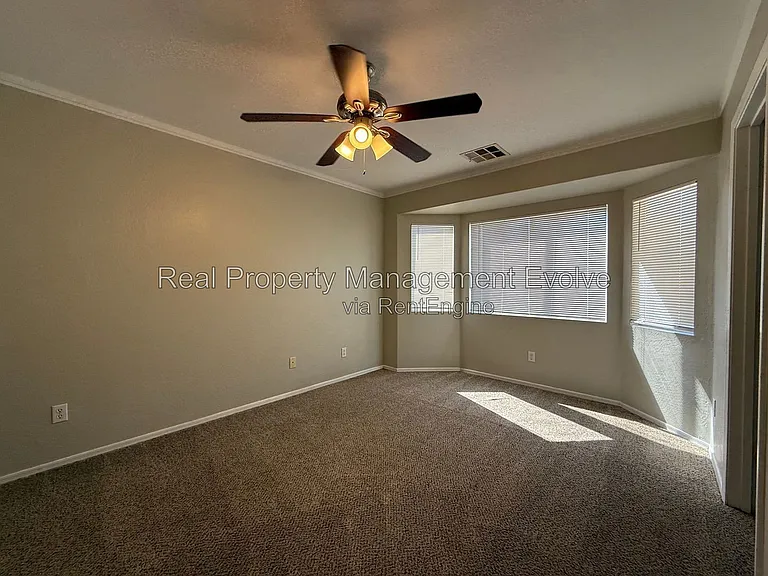 22621 W Yavapai St — Photo 9