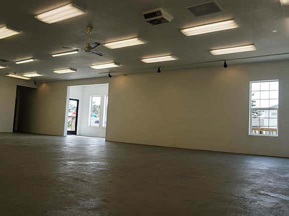5th image of 710 Pacific Ave N