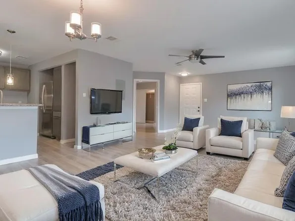 10555 Turtlewood Ct, Houston, TX