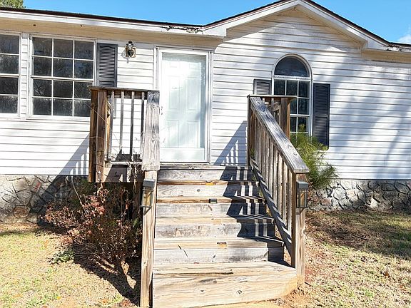 2nd image of 2951 Summerhill Rd