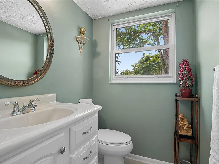 473 Lake Frances Dr — Photo 11