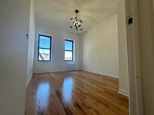 Rented by Space Link Realty | media 1