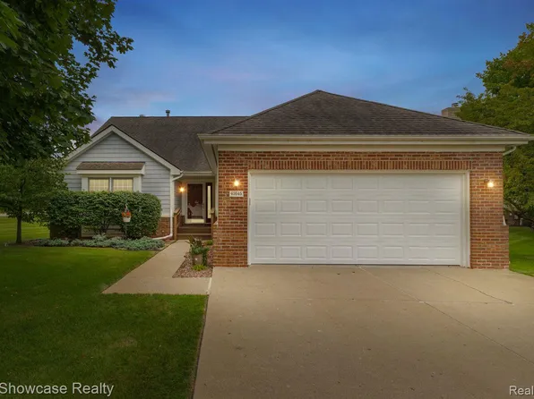 41645 Charleston Ln, Novi, MI 48377