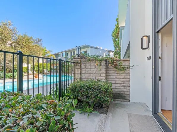 4725 La Villa Unit B, Marina Del Rey, CA 90292