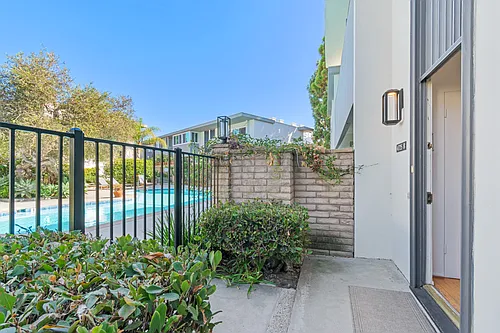 4725 S La Villa Marina #B Photo 1 4725 S La Villa Marina #B Photo 1
