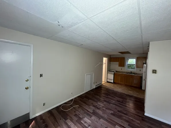 539 Bloomingrove Dr, Rensselaer, NY