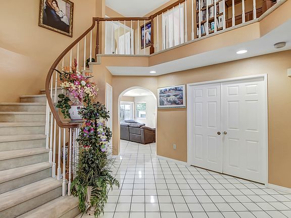 3rd image of 12666 Kestrel St