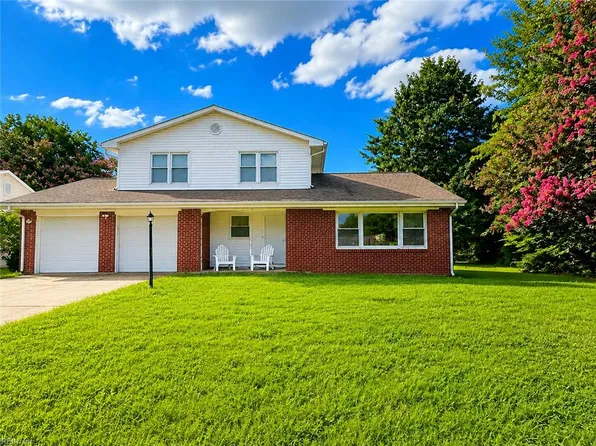 829 Morgan Trl, Virginia Beach, VA 23464