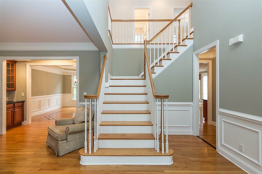 2nd image of 204 Brookbank Hill Pl