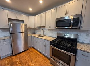 178 Renwick St APT 3, Newburgh, NY 12550