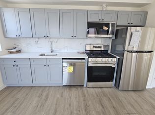 1102 Banner Ave #3L, Brooklyn, NY 11235