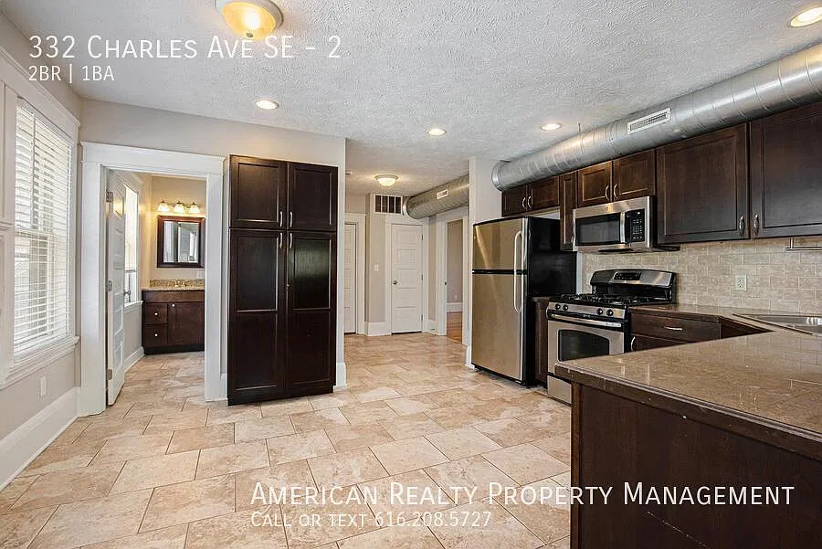 2 bed, 1100 sqft, $1,800 — Photo 3