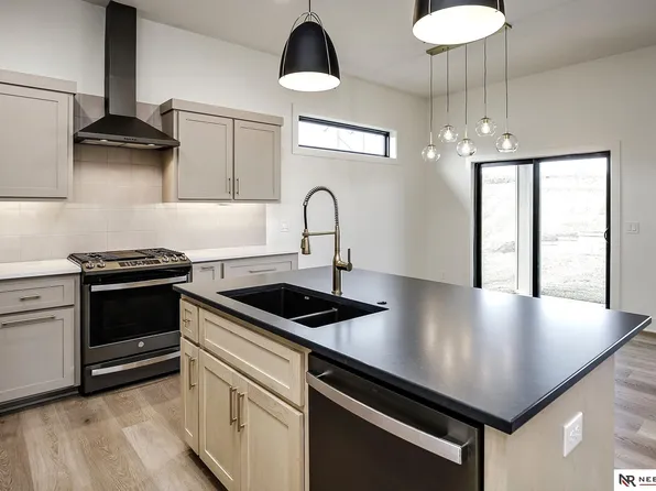 5909 N 157th Ave, Omaha, NE 68116