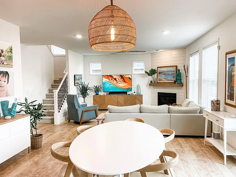 6480 Carriage Way — Photo 4