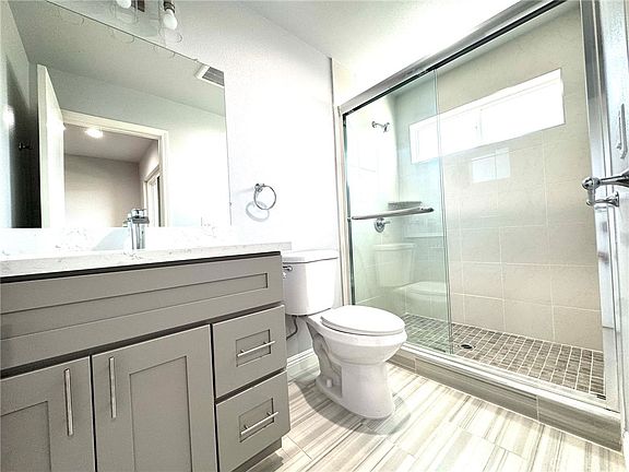 5th image of 15616 Amar Rd #J