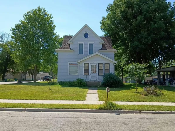 210 6th St SW, Cokato, MN 55321
