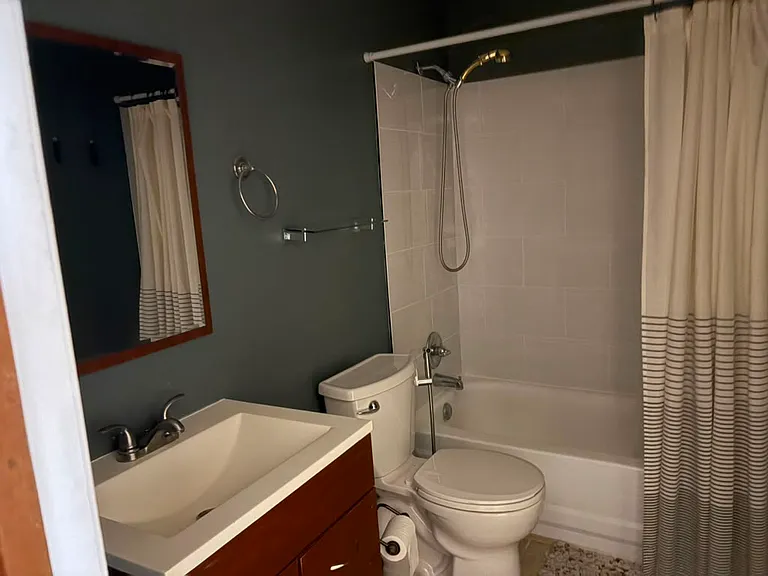 635 Biltmore Dr — Photo 17