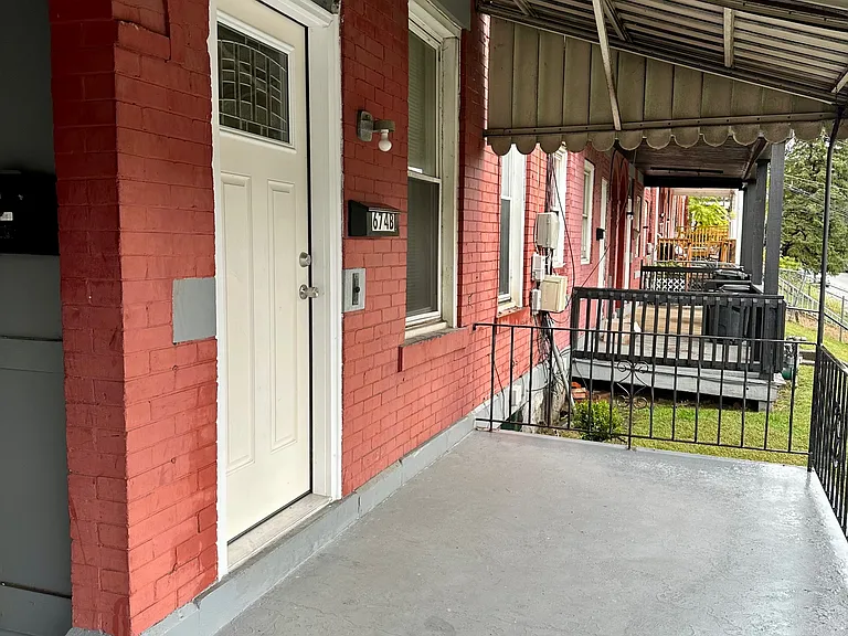 674 Middle Ave — Photo 12