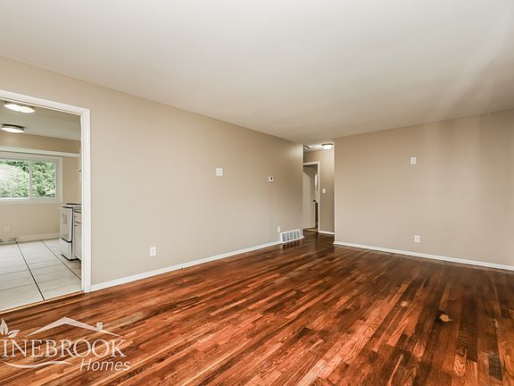 2nd image of 231 Whispering Dr